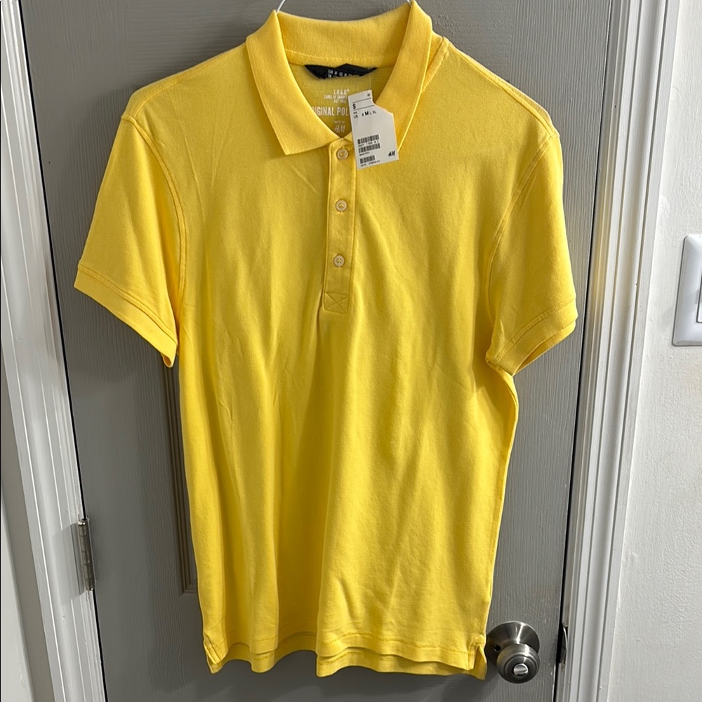 Brighten Up Your Wardrobe with This Never-Worn H&M Yellow Polo Shirt!